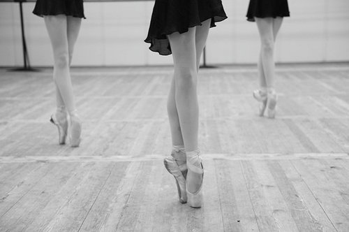ballerina ballet black and white dance photography Favim.com 121745
