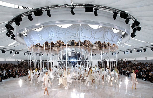 Louis Vuitton Fashion Show